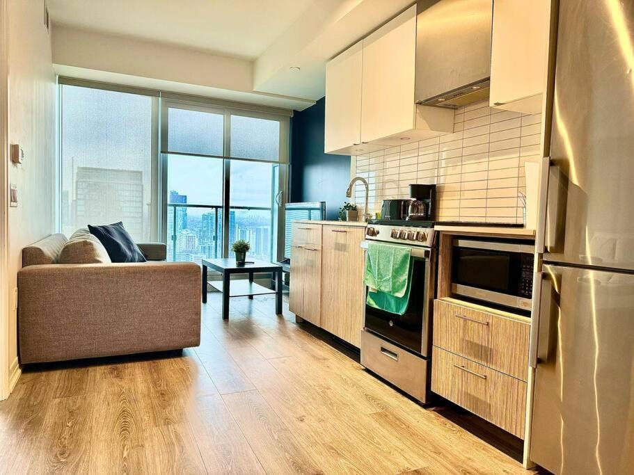 Cozy Condo Near Eatoncentre Mall Toronto Eksteriør bilde