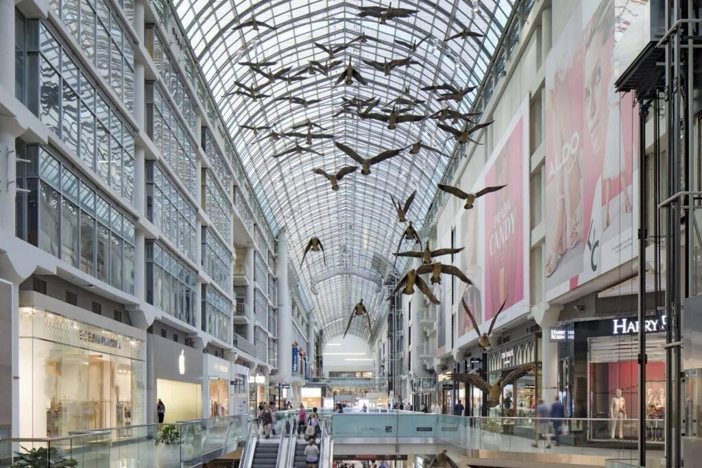 Cozy Condo Near Eatoncentre Mall Toronto Eksteriør bilde